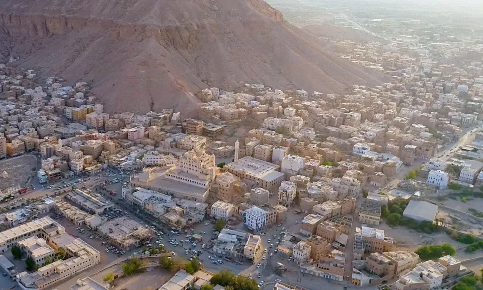 سقوط آخر معاقل التمرد في سيئون .. قوات درع الوطن تُحكم قبضتها على كافة المؤسسات الأمنية والعسكرية والخدمية...